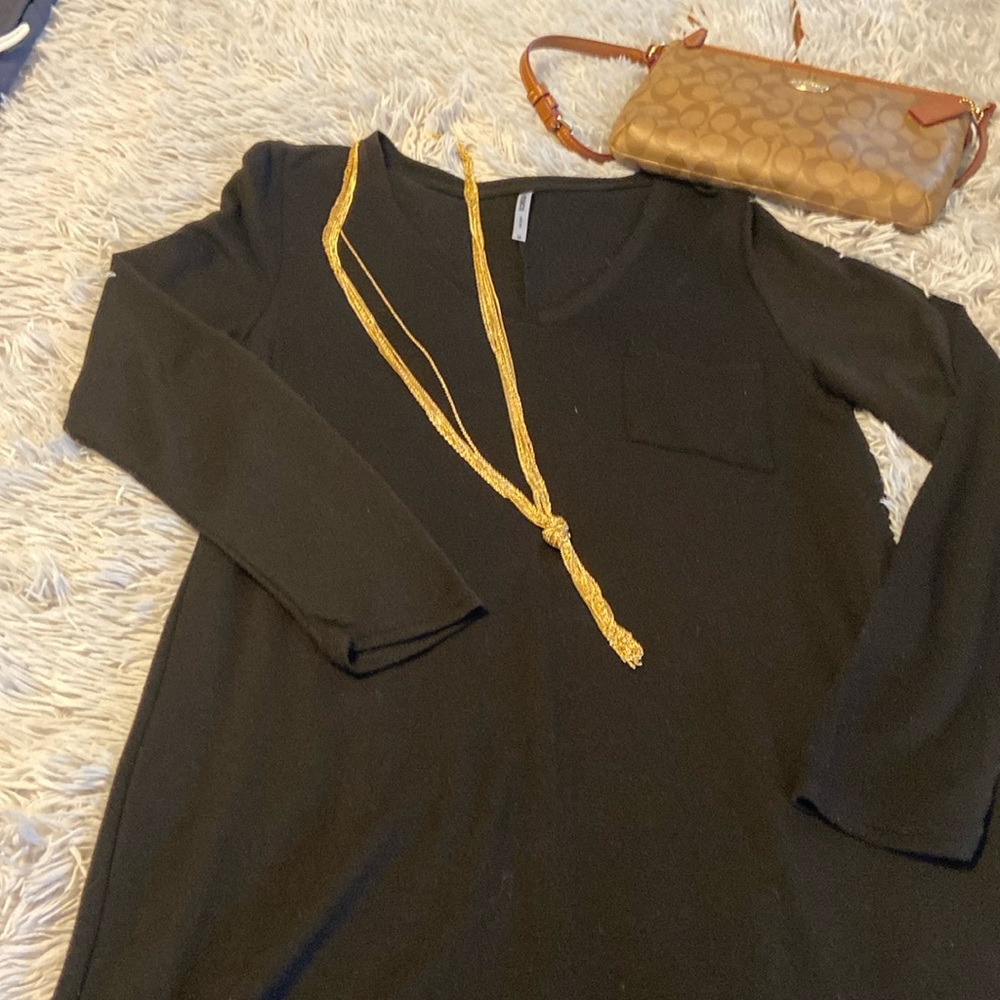 Long, long sleeve shirt